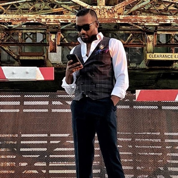 Meet your Posher, Anton - Picture 1 of 1